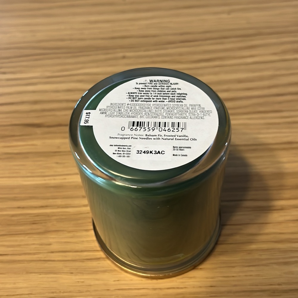 Bath & Body Works Single Wick Candle. Vanilla Balsam. - Picture 3 of 3